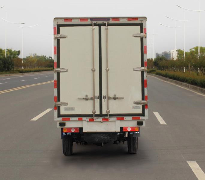 東風(fēng)牌EQ5031XLC60Q3AC冷藏車公告圖片