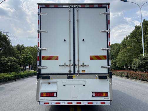 振翔股份牌ZXT5180XLCG6冷藏車公告圖片