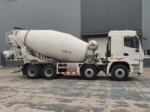 徐工牌XZS5318GJBC7N混凝土攪拌運(yùn)輸車公告圖片