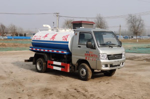 吸粪车