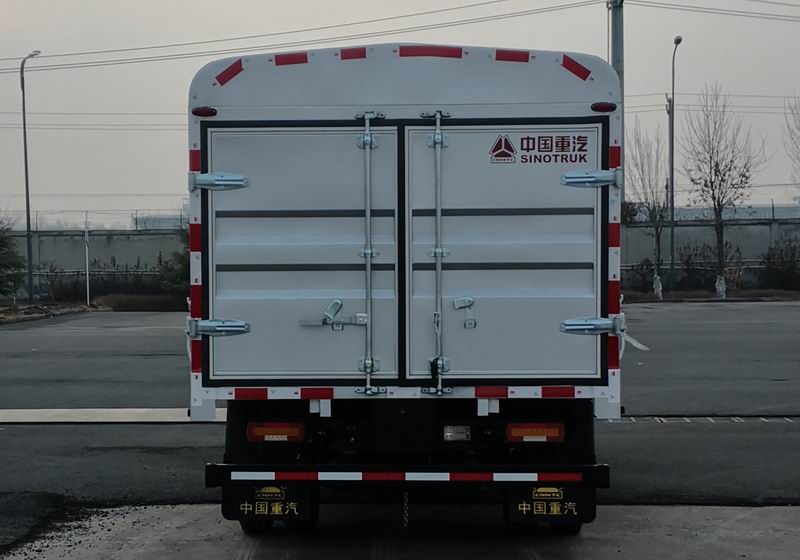 豪沃牌ZZ5047CCYC3111F141倉柵式運(yùn)輸車公告圖片