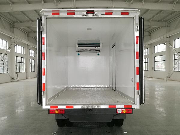 程力威牌CLW5034XLCB6冷藏車公告圖片