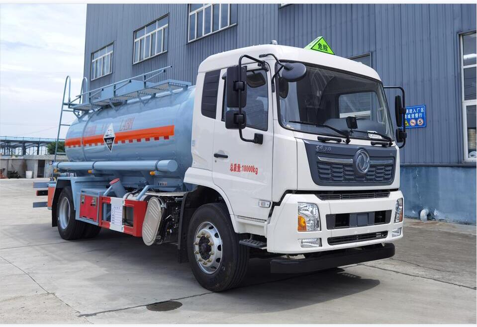 卡特利牌HTT5180GFWDF6腐蝕性物品罐式運(yùn)輸車公告圖片