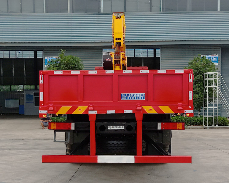 程力威牌CLW5259JSQ6SZ隨車(chē)起重運(yùn)輸車(chē)公告圖片