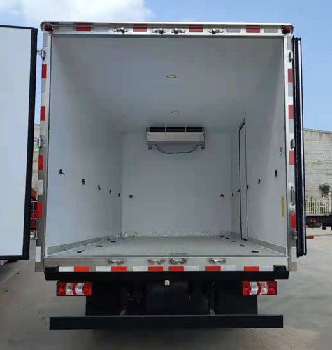 伴君長興牌AAA5128XLCJAC6冷藏車公告圖片