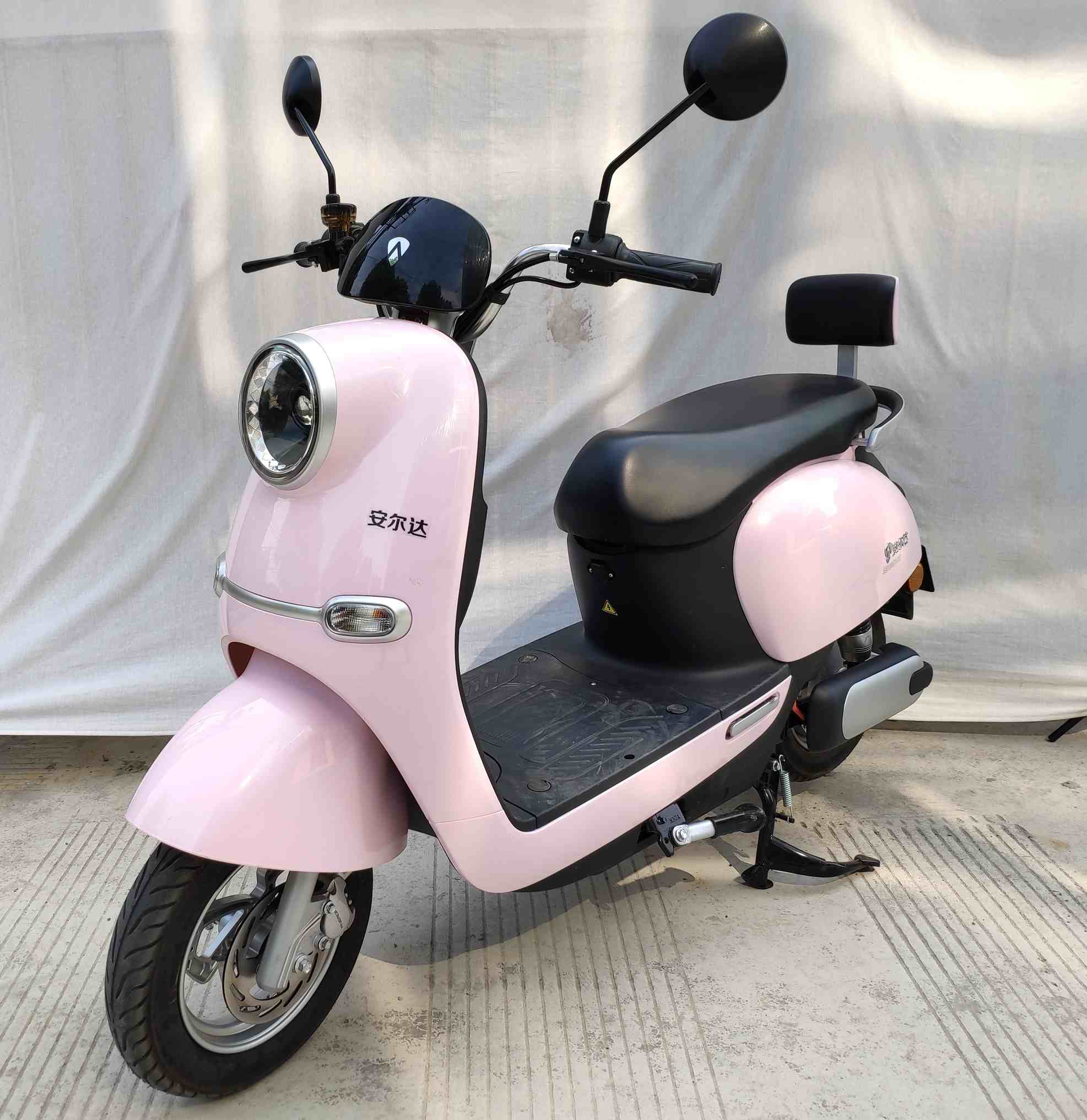 安尔达牌AED1200DT-17A电动两轮摩托车公告图片