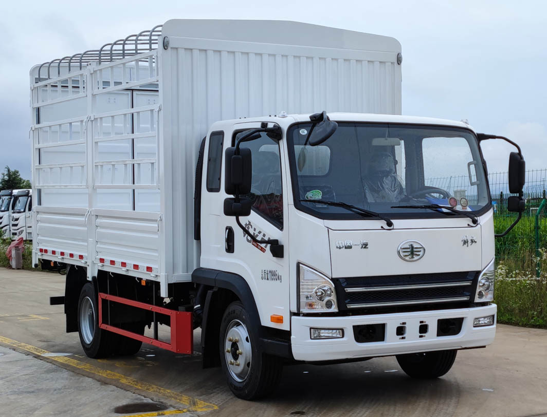 解放牌CA5120CCYP40K45L2E6A85倉柵式運輸車公告圖片