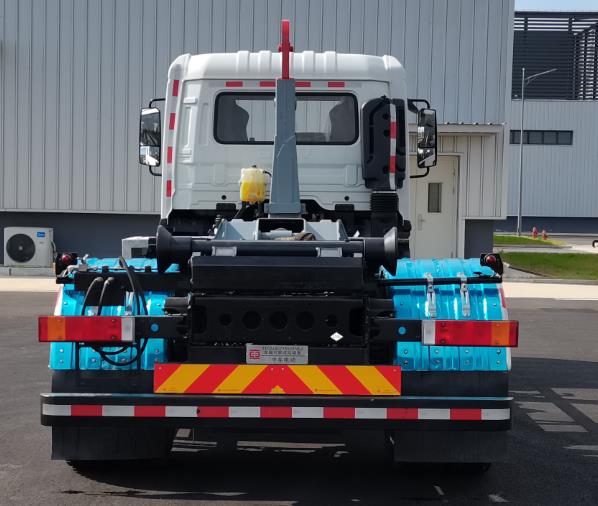中國(guó)中車(chē)牌TEG5180ZXX6DFNG1車(chē)廂可卸式垃圾車(chē)公告圖片