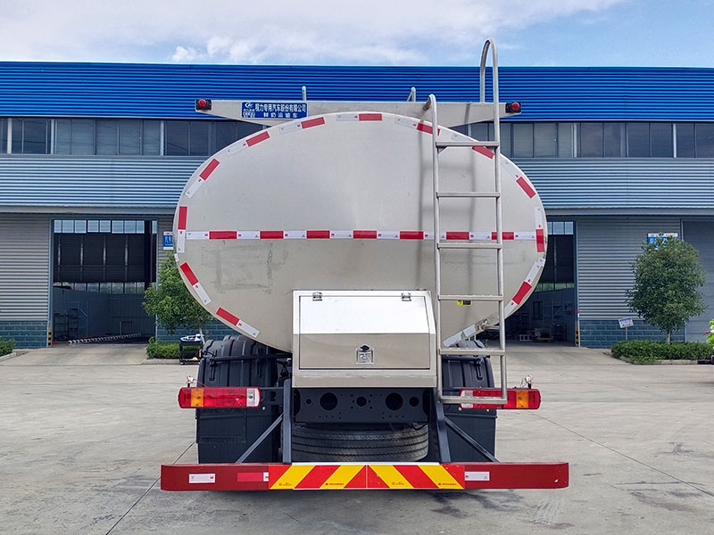 程力威牌CLW5310GNY6XN鮮奶運輸車公告圖片