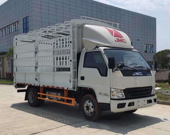 江鈴牌JX5042CCYTGC26倉(cāng)柵式運(yùn)輸車(chē)公告圖片