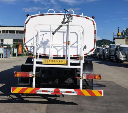 鑫華馳牌THD5251GPSC6綠化噴灑車公告圖片