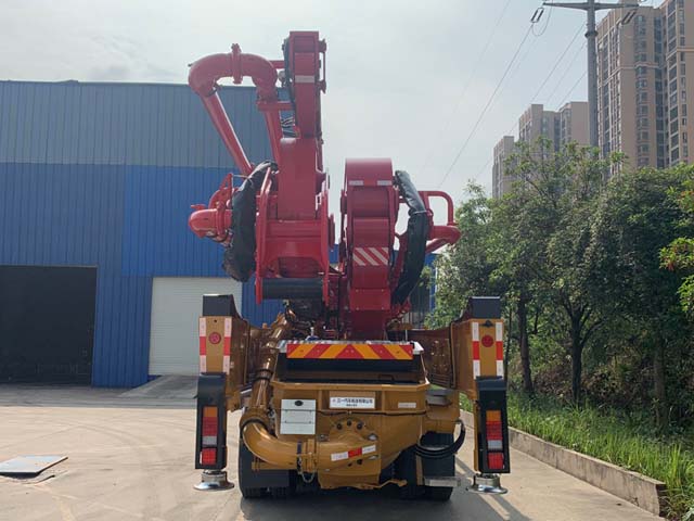三一牌SYM5465THBFS混凝土泵車公告圖片