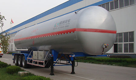 盛润牌13米25.1吨3轴液化气体运输半挂车(SKW9401GYQ)