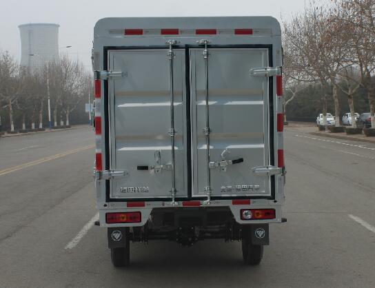 福田牌BJ5020CCY2JV5-53倉(cāng)柵式運(yùn)輸車(chē)公告圖片