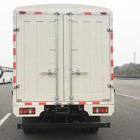 江鈴牌JX5042CCYTGA26倉柵式運(yùn)輸車公告圖片