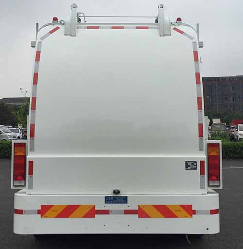 山花牌JHA5183TCADFA6餐廚垃圾車公告圖片