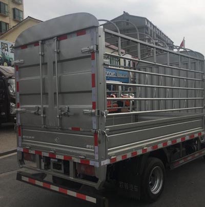 欧铃牌ZB5040CCYBPD0L仓栅式运输车公告图片