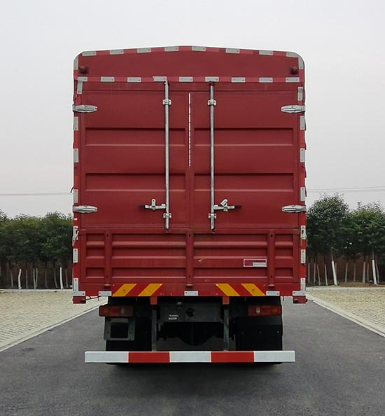 大運(yùn)牌DYQ5160CCYD6AB倉柵式運(yùn)輸車公告圖片