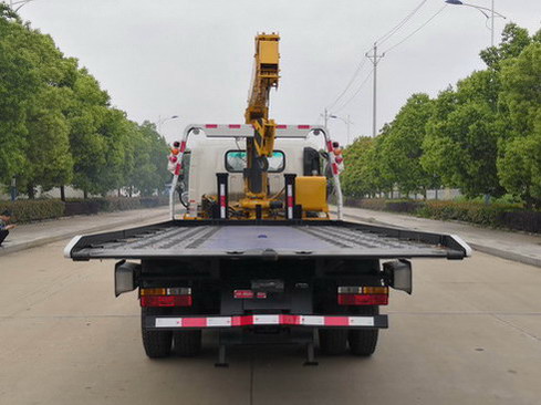 大運(yùn)牌CGC5110TQZHDF45F清障車(chē)公告圖片