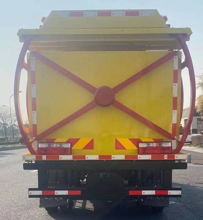 英達(dá)牌FTT5040TFZAT13防撞緩沖車公告圖片