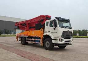科尼乐牌KNL5232THB混凝土泵车