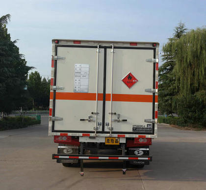 春星牌ZZT5080XRQ-6易燃?xì)怏w廂式運(yùn)輸車(chē)公告圖片