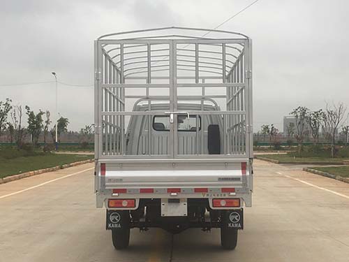 凱馬牌KMC5023CCYSA340D6倉(cāng)柵式運(yùn)輸車公告圖片