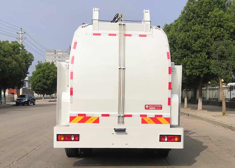 炎帝牌SZD5180TCAD6H餐厨垃圾车公告图片