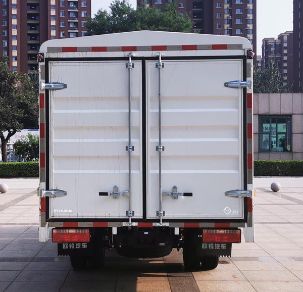 欧铃牌ZB5030CCYKDD2L仓栅式运输车公告图片