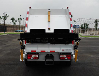 中國中車牌TEG5080ZYS6JL1壓縮式垃圾車公告圖片