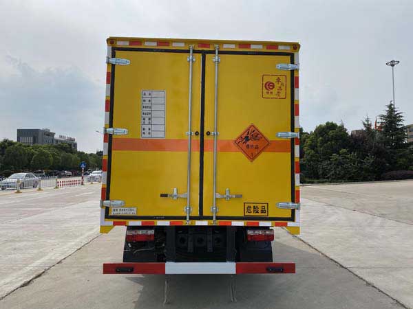 楚胜牌CSC5125XQY6爆破器材运输车公告图片