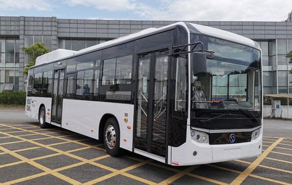 万达牌WD6120FCEVG01燃料电池城市客车公告图片