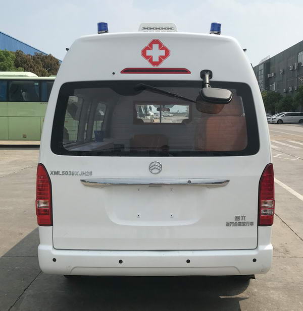 金旅牌XML5039XJH26救護(hù)車公告圖片