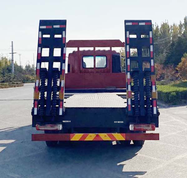 福田牌BJ5254TPBNPFE-01平板運(yùn)輸車公告圖片
