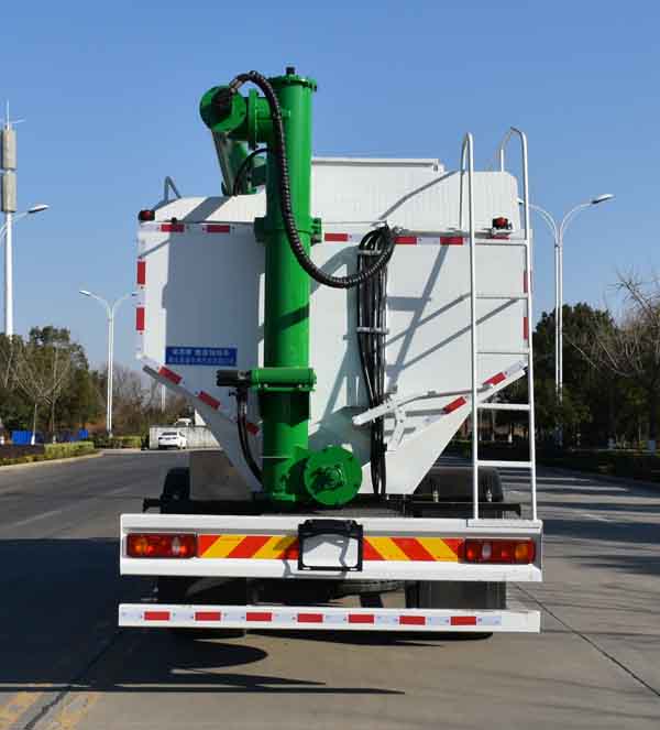 縱昂牌CLT5180ZSLDF6散裝飼料運(yùn)輸車公告圖片