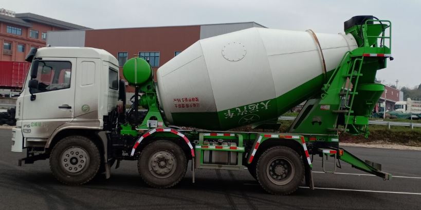 大運(yùn)牌DYZ5246GJBD6CB混凝土攪拌運(yùn)輸車公告圖片