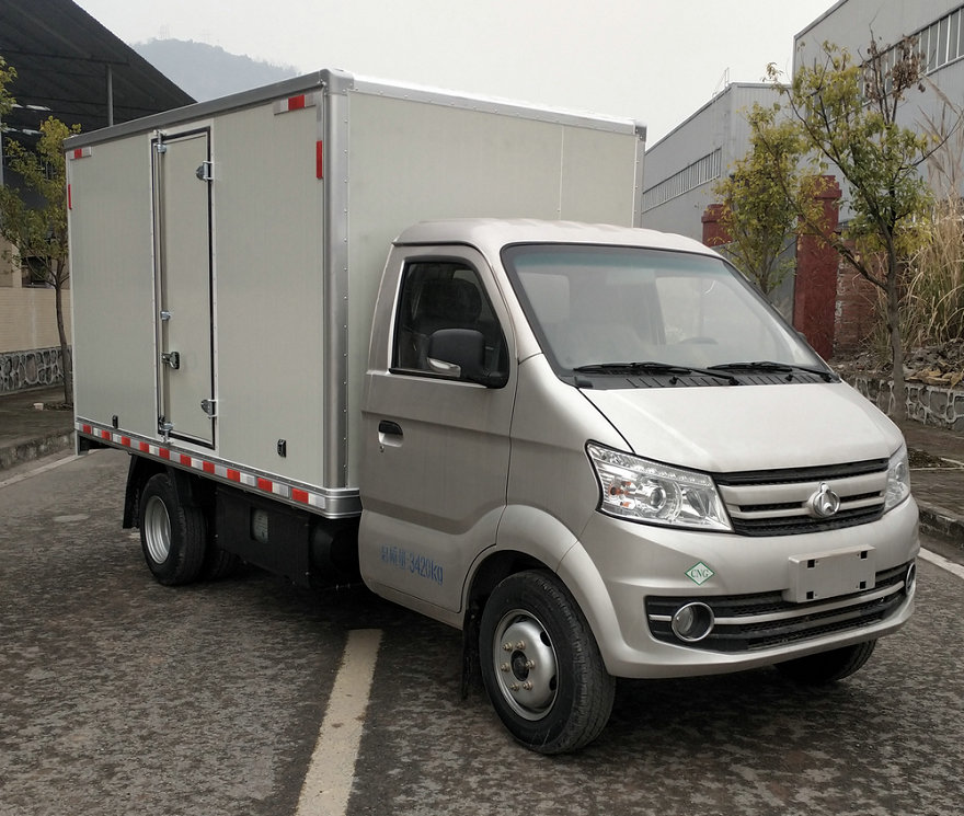 長(zhǎng)安牌SC5034XXYFAD6B1NG廂式運(yùn)輸車公告圖片