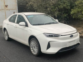 江淮牌HFC7000BEV11型换电式纯电动轿车