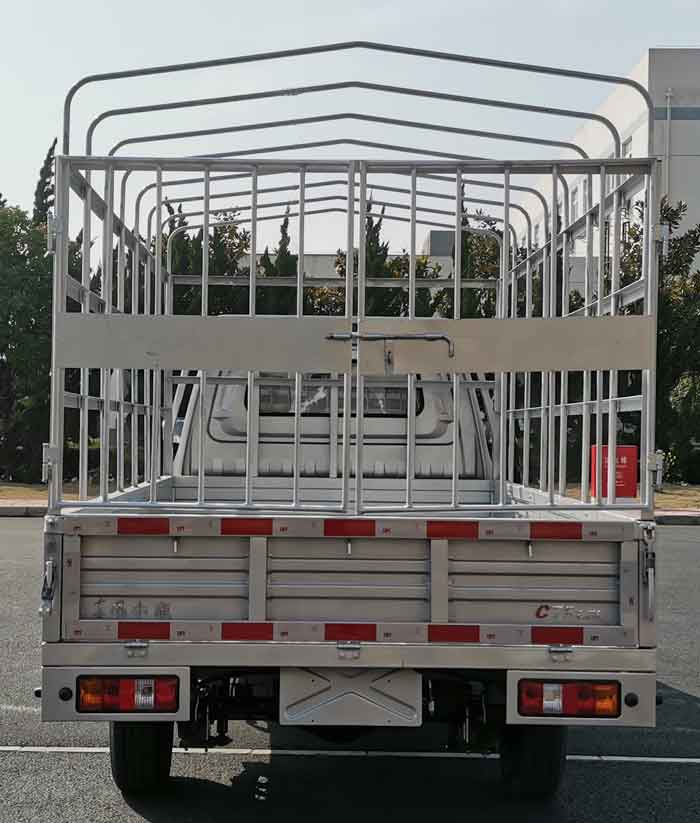 東風(fēng)牌DXK5030CCYCHL倉柵式運(yùn)輸車公告圖片