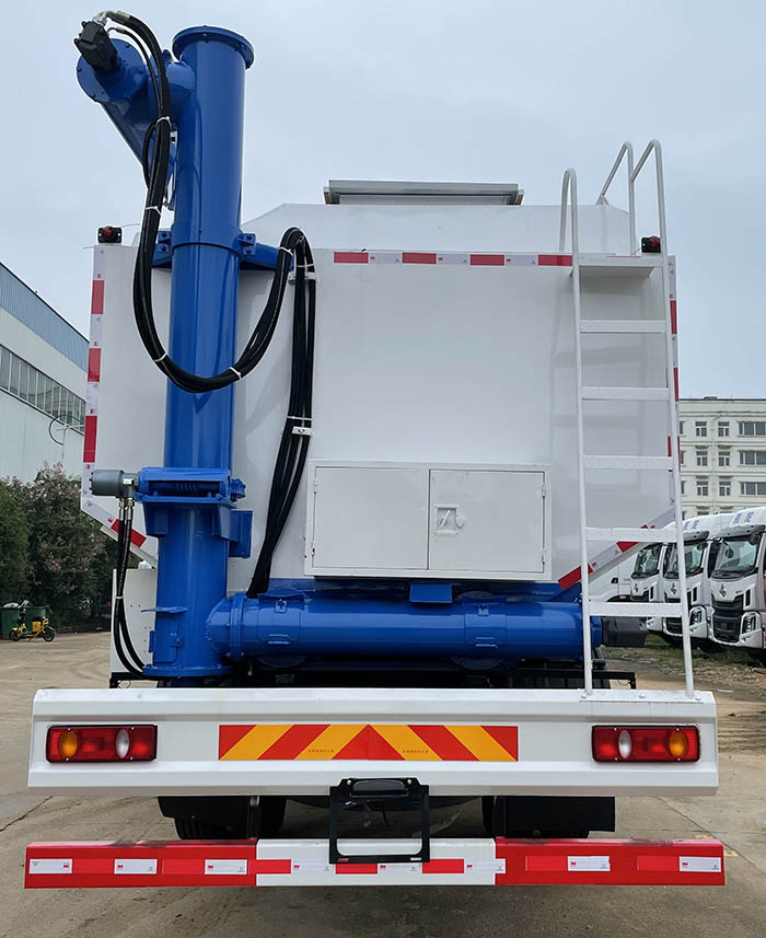 大力牌DLQ5250ZSLCL6散裝飼料運輸車公告圖片