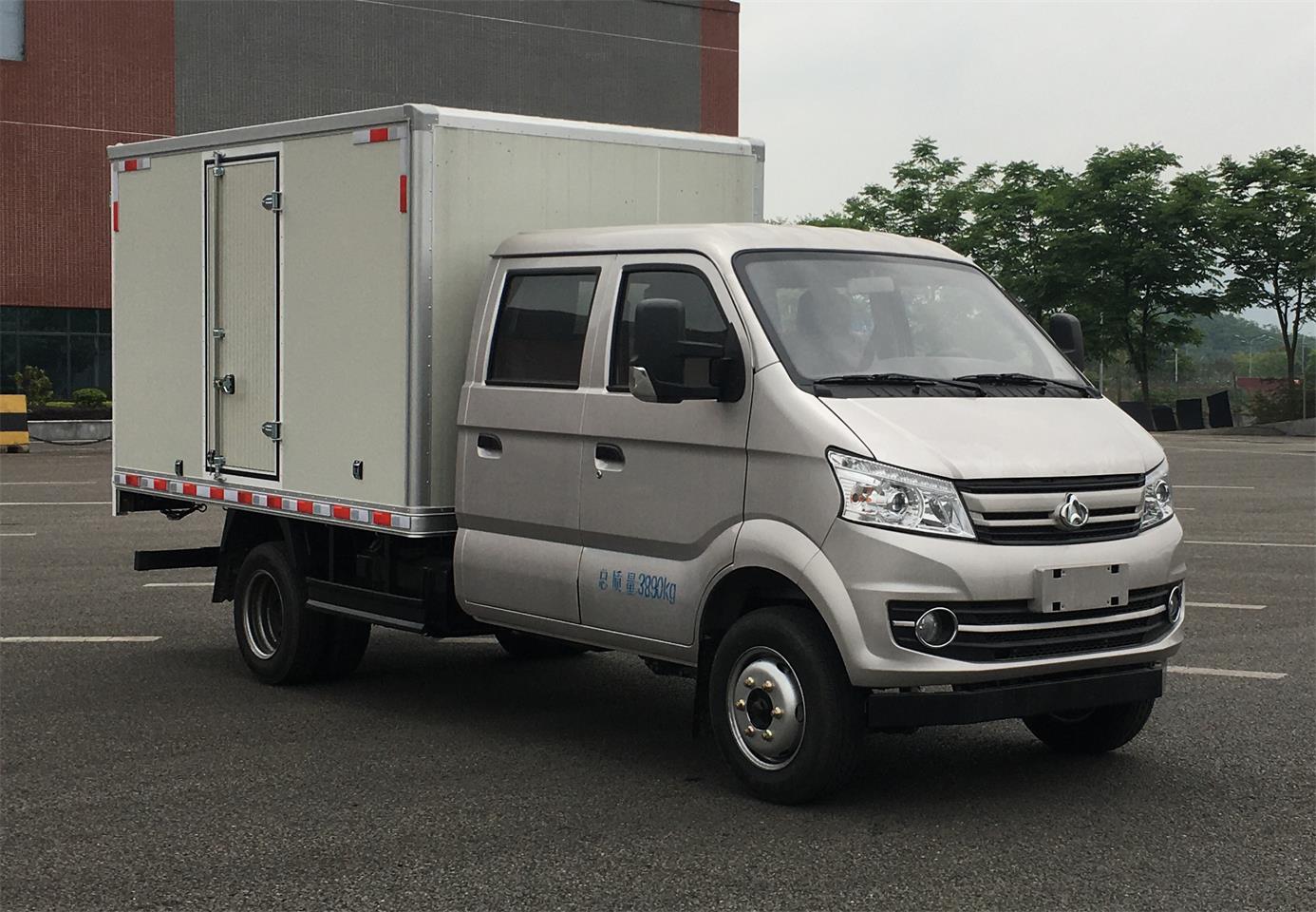 長安牌CKS5040XXYFRS62廂式運輸車公告圖片