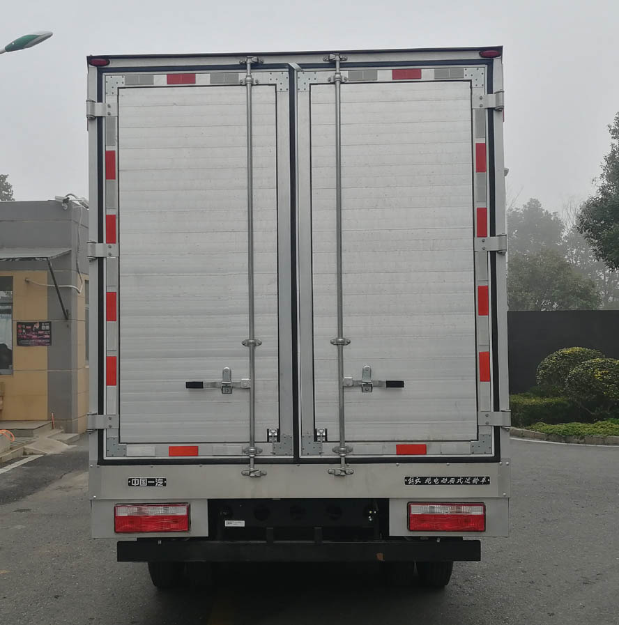 解放牌CA5041XXYP40L3BEVA84純電動(dòng)廂式運(yùn)輸車公告圖片