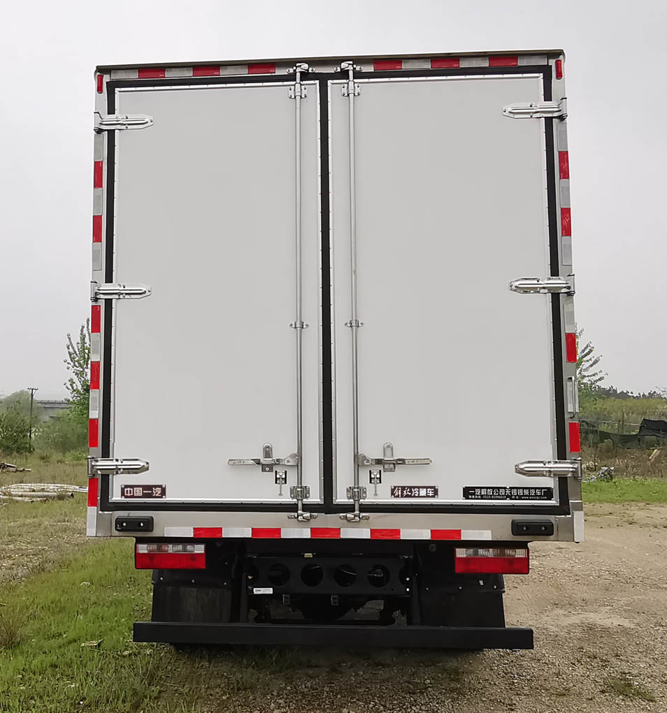 解放牌CA5110XLCP40K59L3E6A84冷藏車(chē)公告圖片