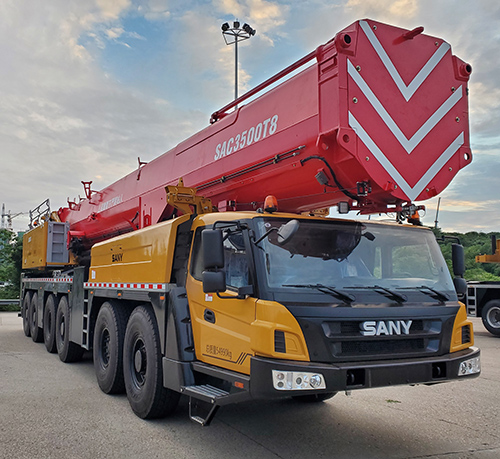 三一牌SYM5556JQZ(SAC3500T8)全地面起重機(jī)公告圖片