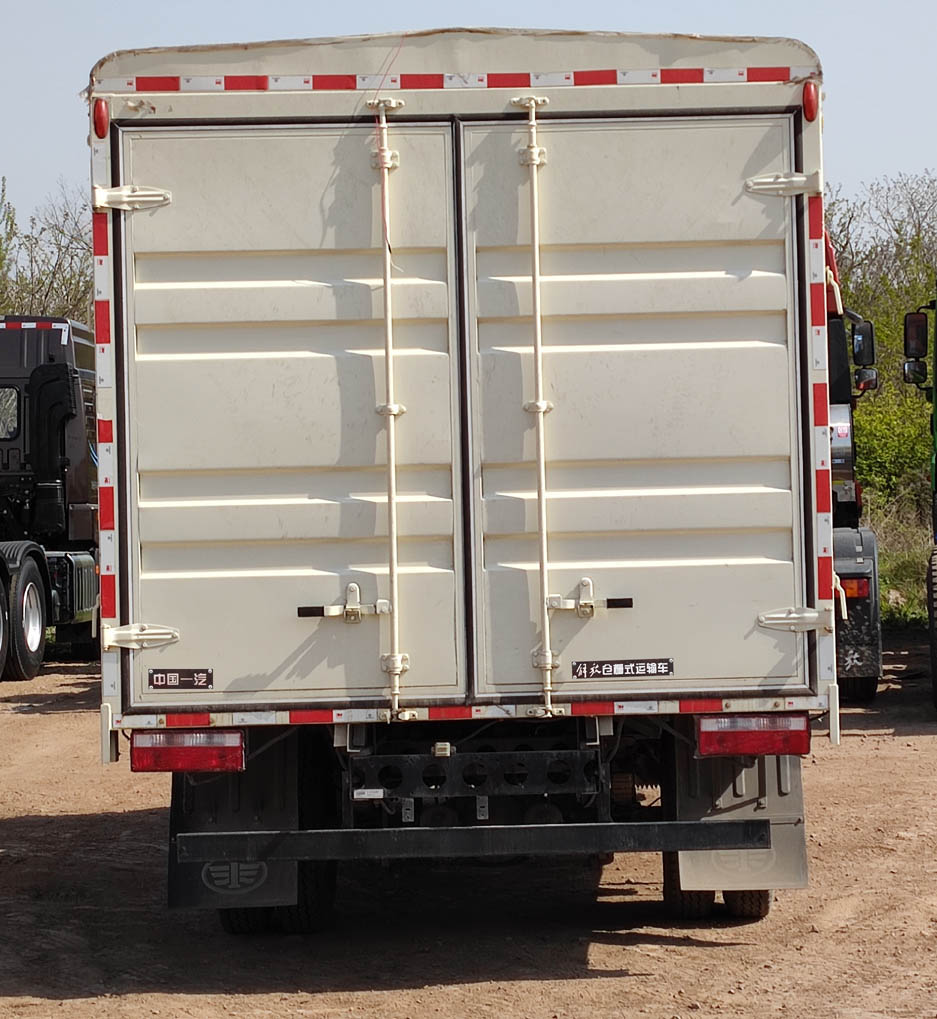 解放牌CA5040CCYP40K56L2E6A85倉柵式運輸車公告圖片