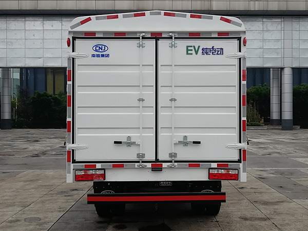 南駿牌NJA5040CCYPDF33BEV純電動(dòng)倉(cāng)柵式運(yùn)輸車公告圖片
