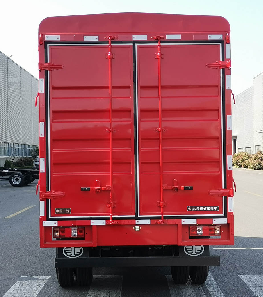 解放牌CA5043CCYP40K50L2E6A84倉(cāng)柵式運(yùn)輸車公告圖片