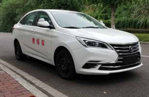 教练车