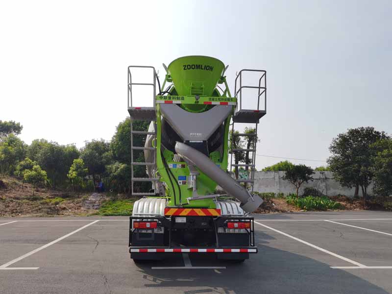 中聯(lián)牌ZLJ5311GJBL6F混凝土攪拌運(yùn)輸車公告圖片