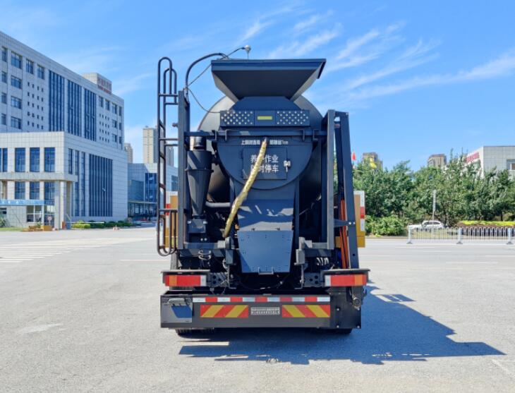 森遠(yuǎn)牌AD5250TXBRF瀝青路面熱再生修補(bǔ)車公告圖片